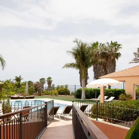 Apartment With 2 Bedrooms, 2 Bathrooms Heated Pool, Tennis And Paddle Course Lägenhet Costa Adeje (Tenerife)